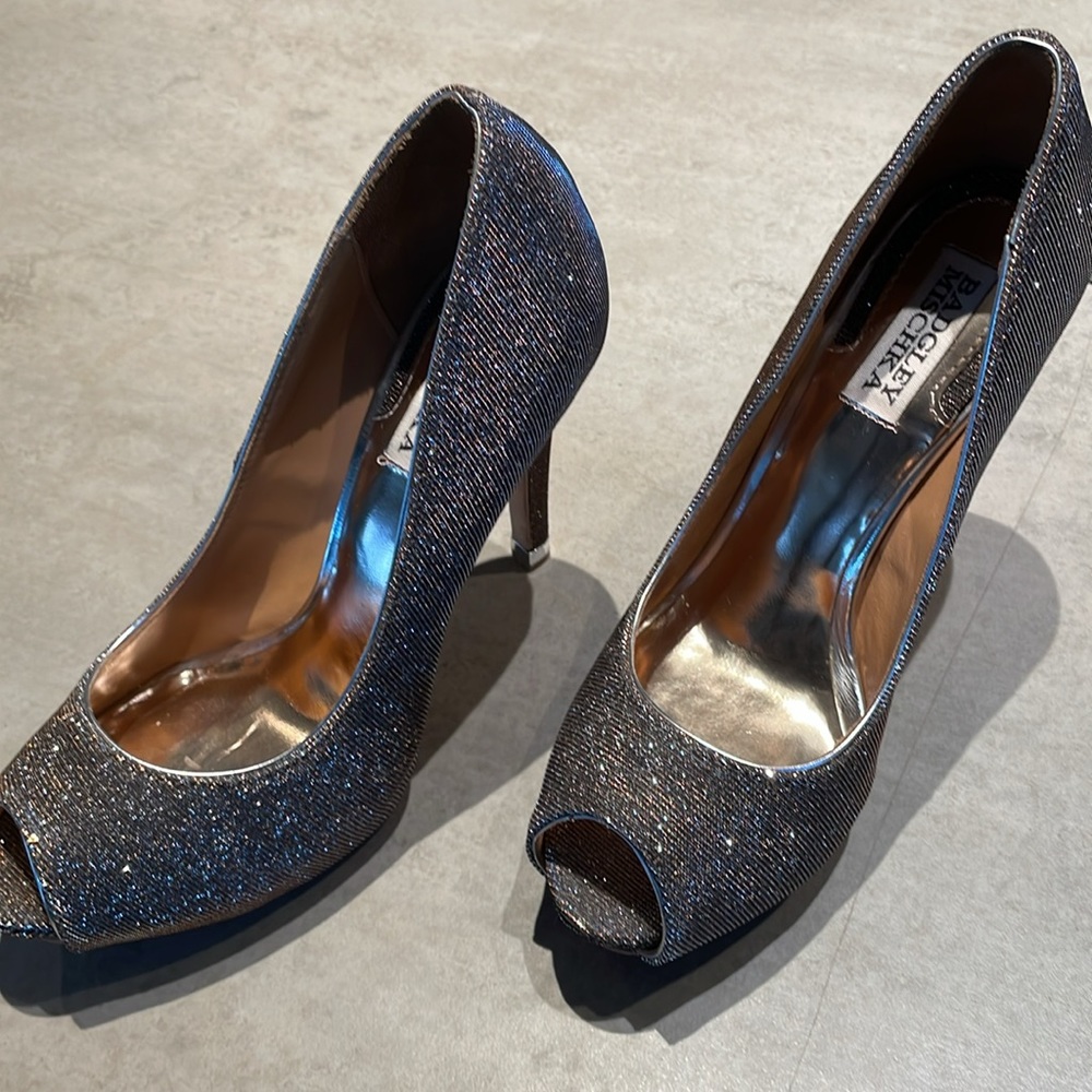 HOT- Classic Designer - Original in Box- Design is Truly Beautiful